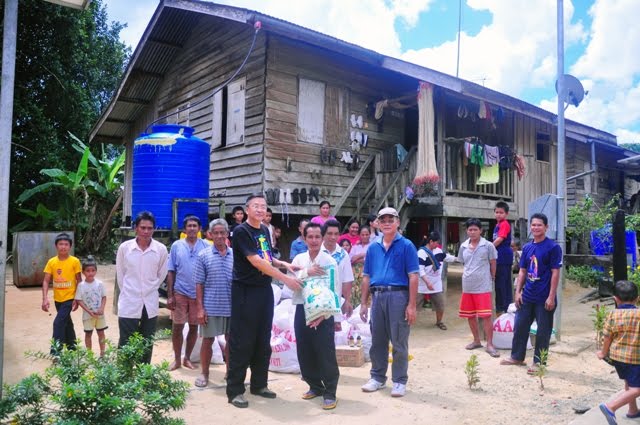 [bantuan+kg.+sulit.jpg]