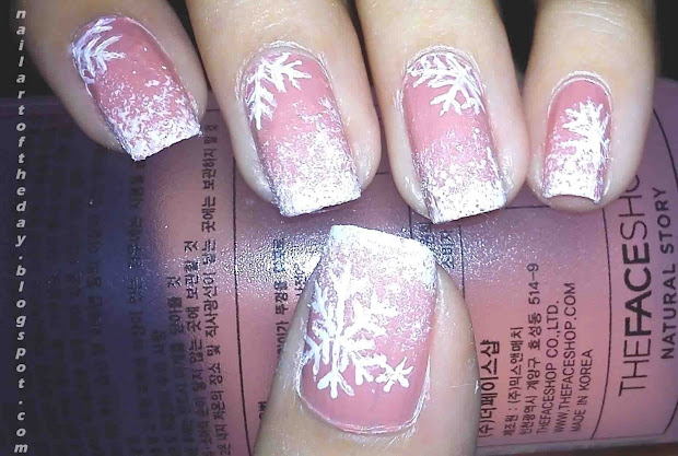 nail art of day pink christmas
