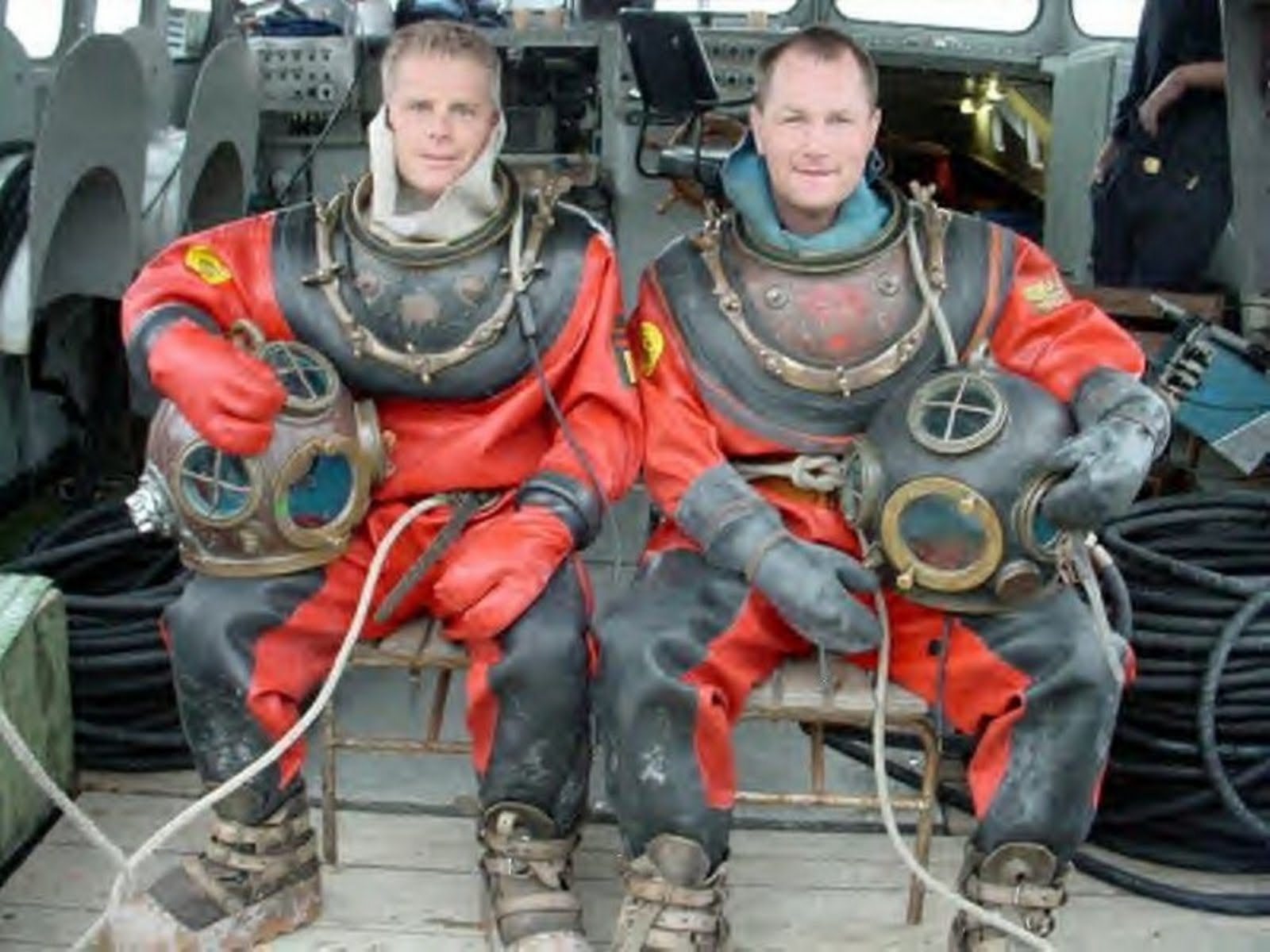 gay rubberist divers france ... of which amaze me,perhaps more for the gay rubberist divers france ... of which amaze me,perhaps more for the