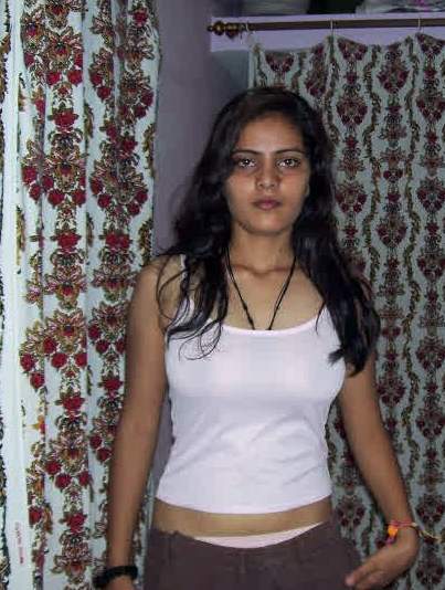 Aunty Dengulata: DESI Aunties Hot Side Show