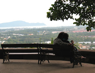 A romatic moment on Rang Hill