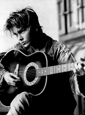 [10048177A~River-Phoenix-Posters.jpg]