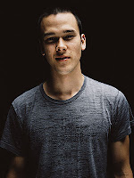 ini tentang cowo ganteng bersuara keren bernama JUSTIN NOZUKA. meennn