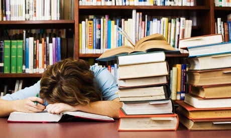 http://4.bp.blogspot.com/_Be-ERPtir0I/SwthjB9ioZI/AAAAAAAAALc/II8Difb7gh8/s1600/Woman-asleep-with-books-002.jpg