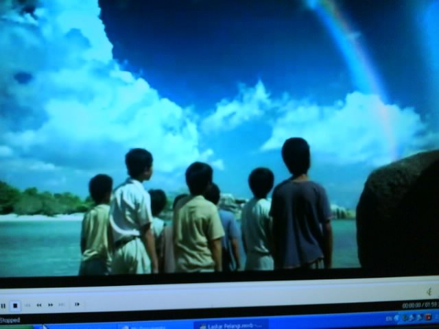 [lLaskar+Pelangi.JPG]