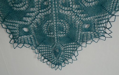 [100226_Peacock9.JPG]