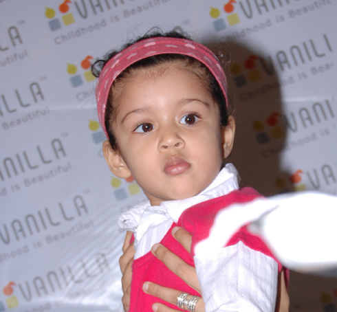 actor suriya jyothika Daughter baby diya photo image gallery stills