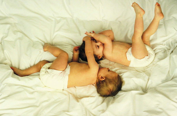 Cute little babies funny action photos 03