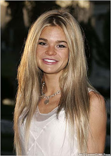 ellen-muth http://pumpkinartconcept.blogspot.com/