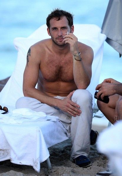 SHIRTLESS ACTORS : josh Lucas shirtless hot pictures