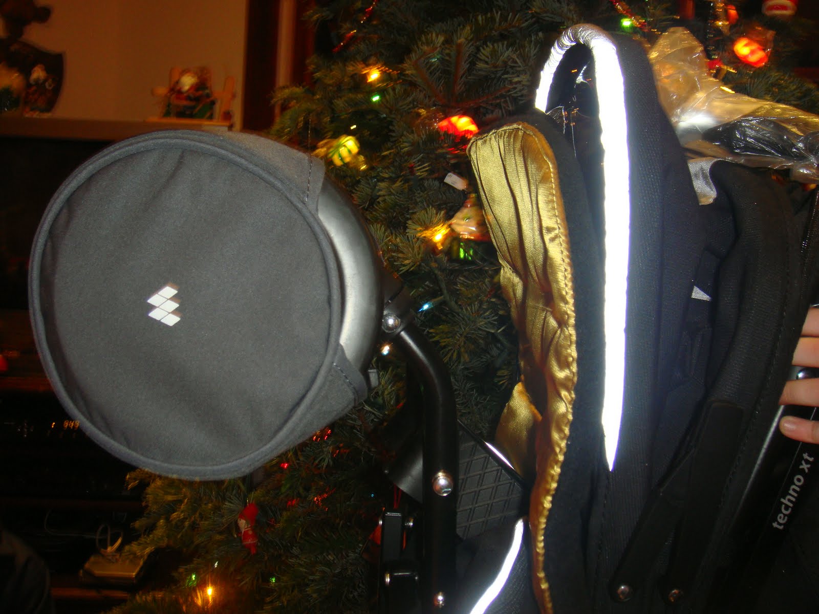 [Maclaren+Techno+black+XT+768.JPG]