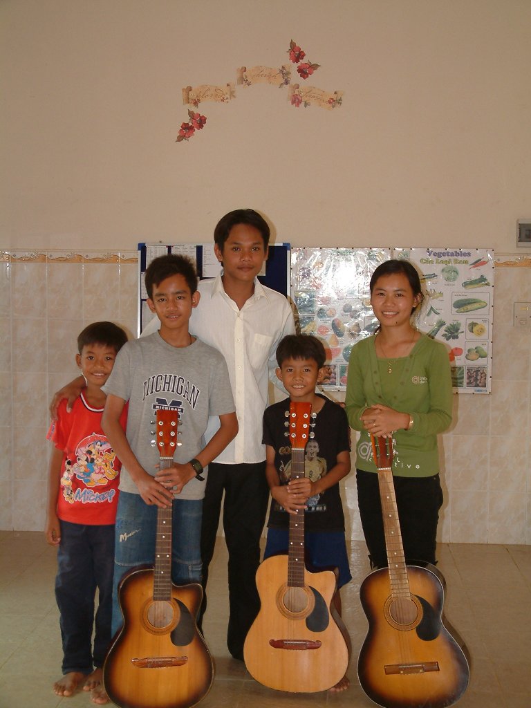 [guitar+class+pic.JPG]