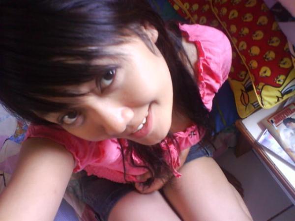 http://4.bp.blogspot.com/_BvxIjF9dlV0/SVPUfP_KoQI/AAAAAAAAAu4/WWz0EHM3F_w/s400/cewek+cantik+bispak.jpg