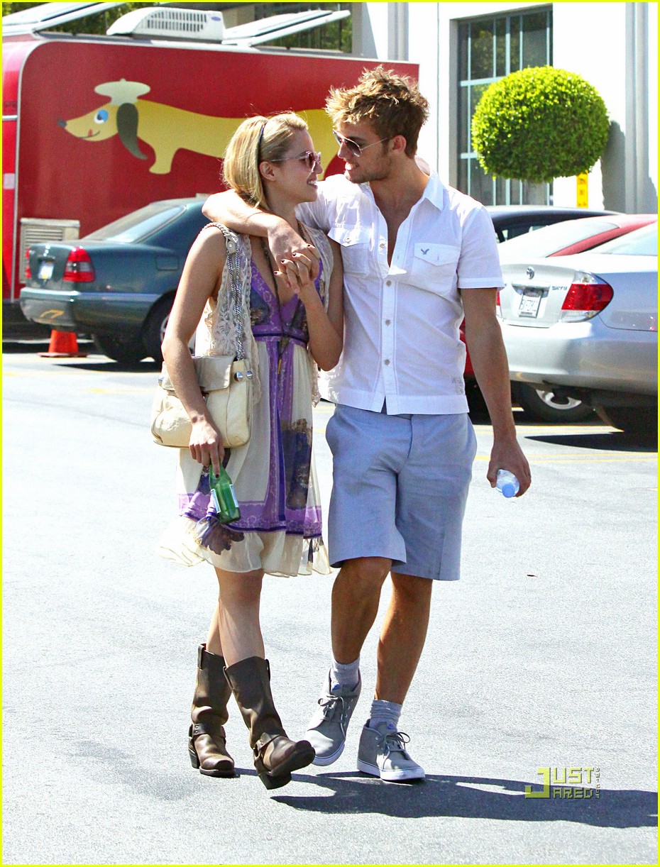 Alex Pettyfer Quinn