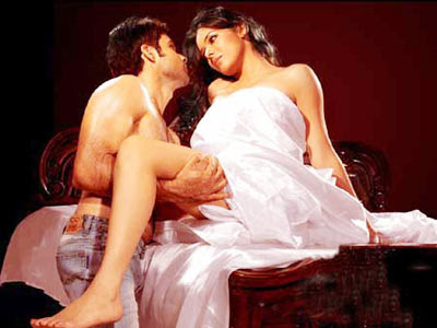 Sensational hot sex scenes from Indian hindi tamil telugu movies ... sexy%2Bindian%2Baunty%2Bhottest%2Bsex%2Bscenes%2B(7) The football player is defending animals' right by posing nude holding a ...