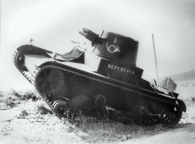 [Vickers+6+ton+Mark+B(2).bmp]