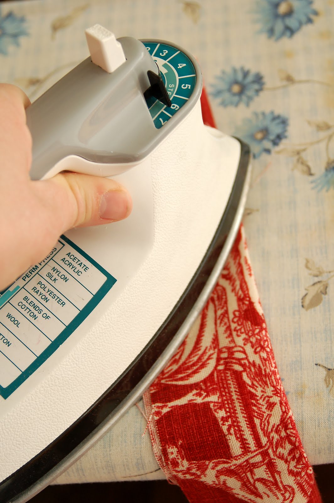 Ruffled Pillow Tutorial Miss Mustard Seed