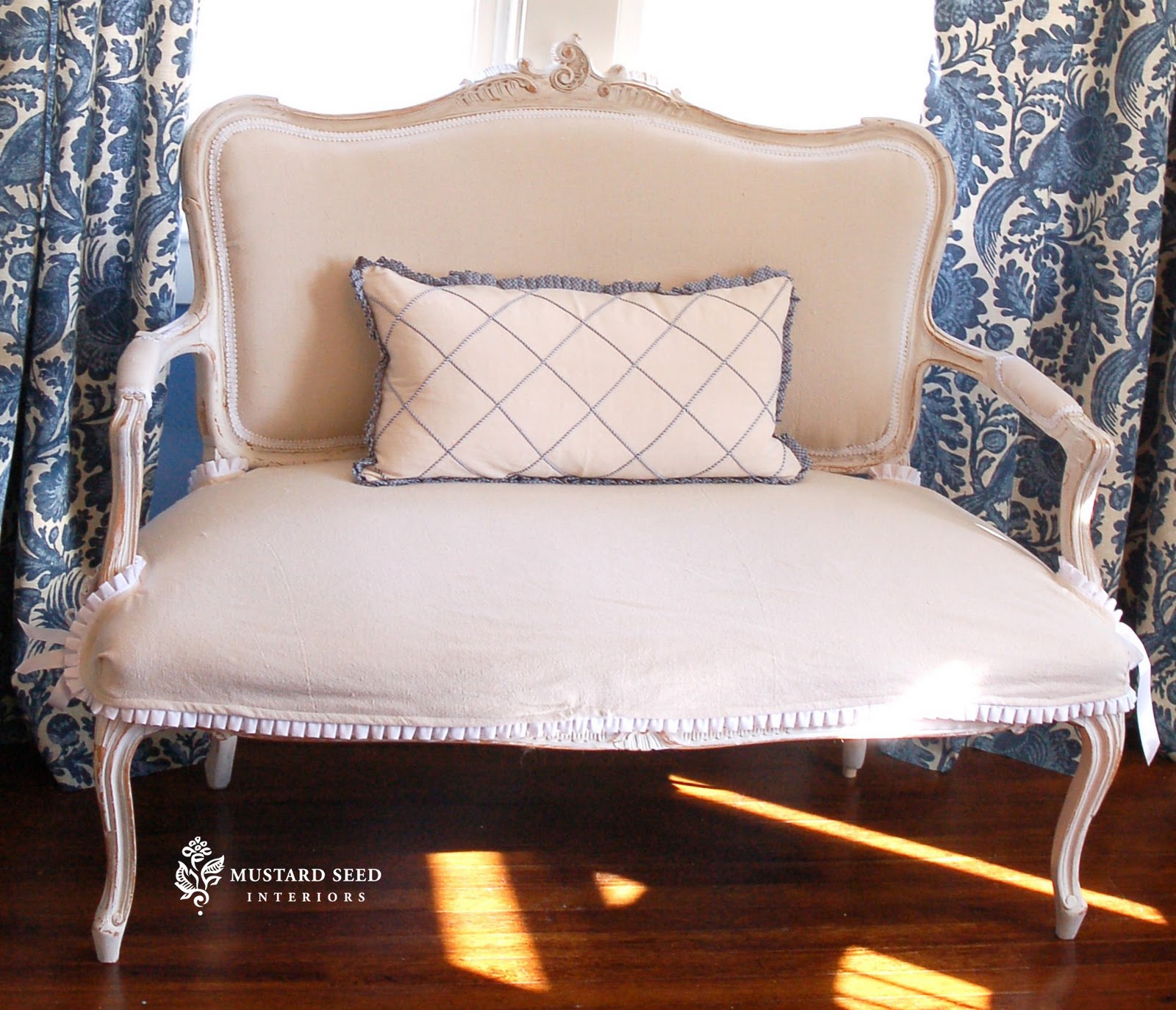French Settee Makeover