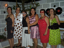 Todas as irmãs na festa dos anos 60