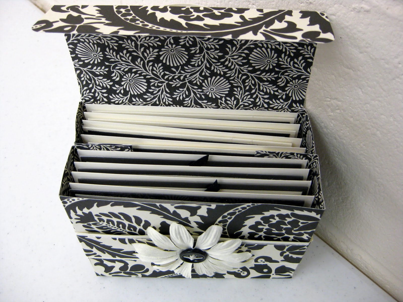 [doorprize2009top+open.jpg]