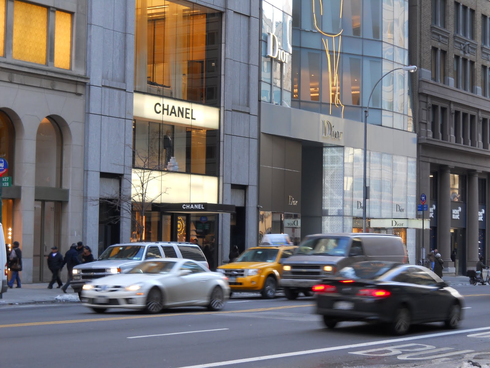 Strolling and shopping down 5th Avenue (Pt.3) [ Being Ron ]