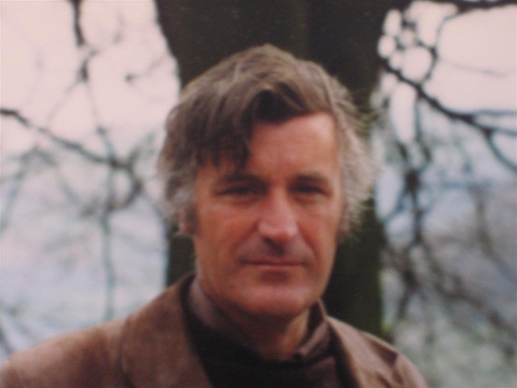 [Ted+Hughes.bmp]