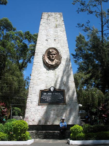 monument to Jose Rizal in Baguio City