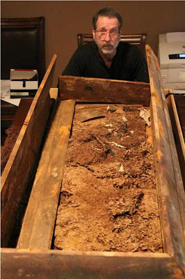 BOOKTRYST: I Slept in Lee Harvey Oswald's Coffin