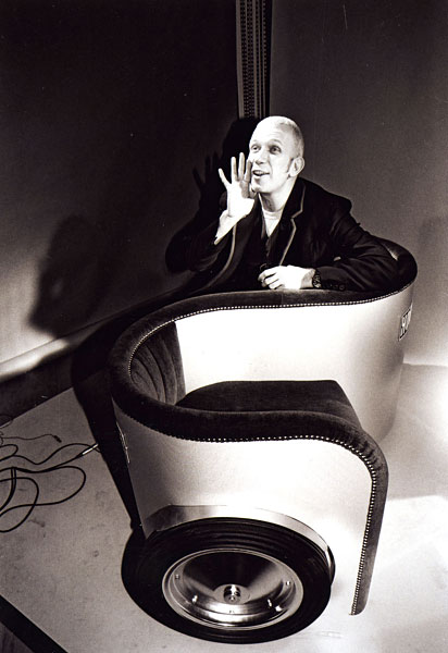 Jean-Paul Gaultier – модный провокатор постмодерна. Jahn-Poul Gautier – модный провокатор постмодерна.