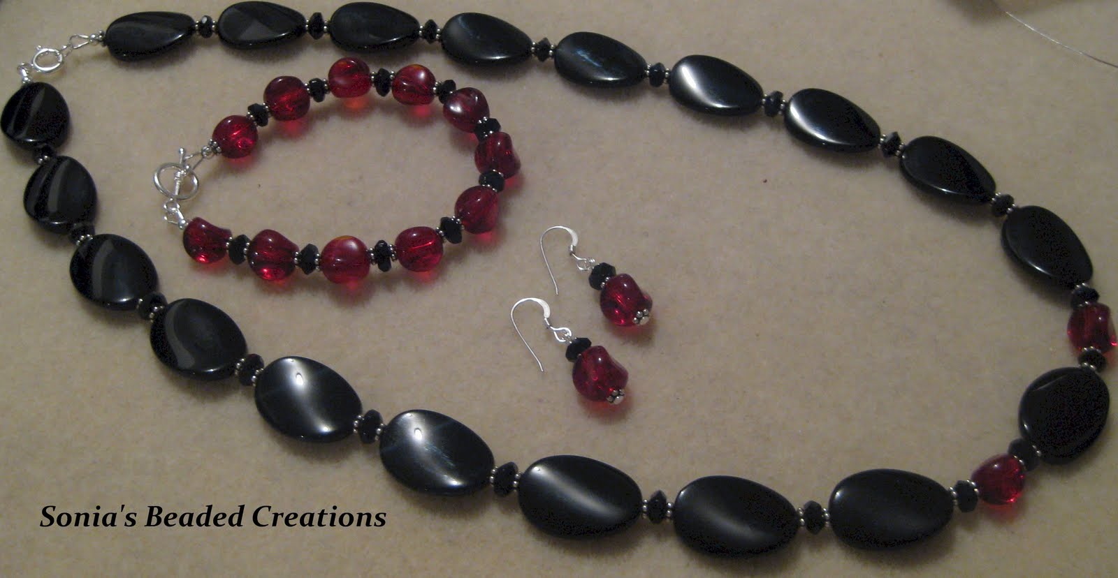 [129-BlackandRedGlass.jpg]