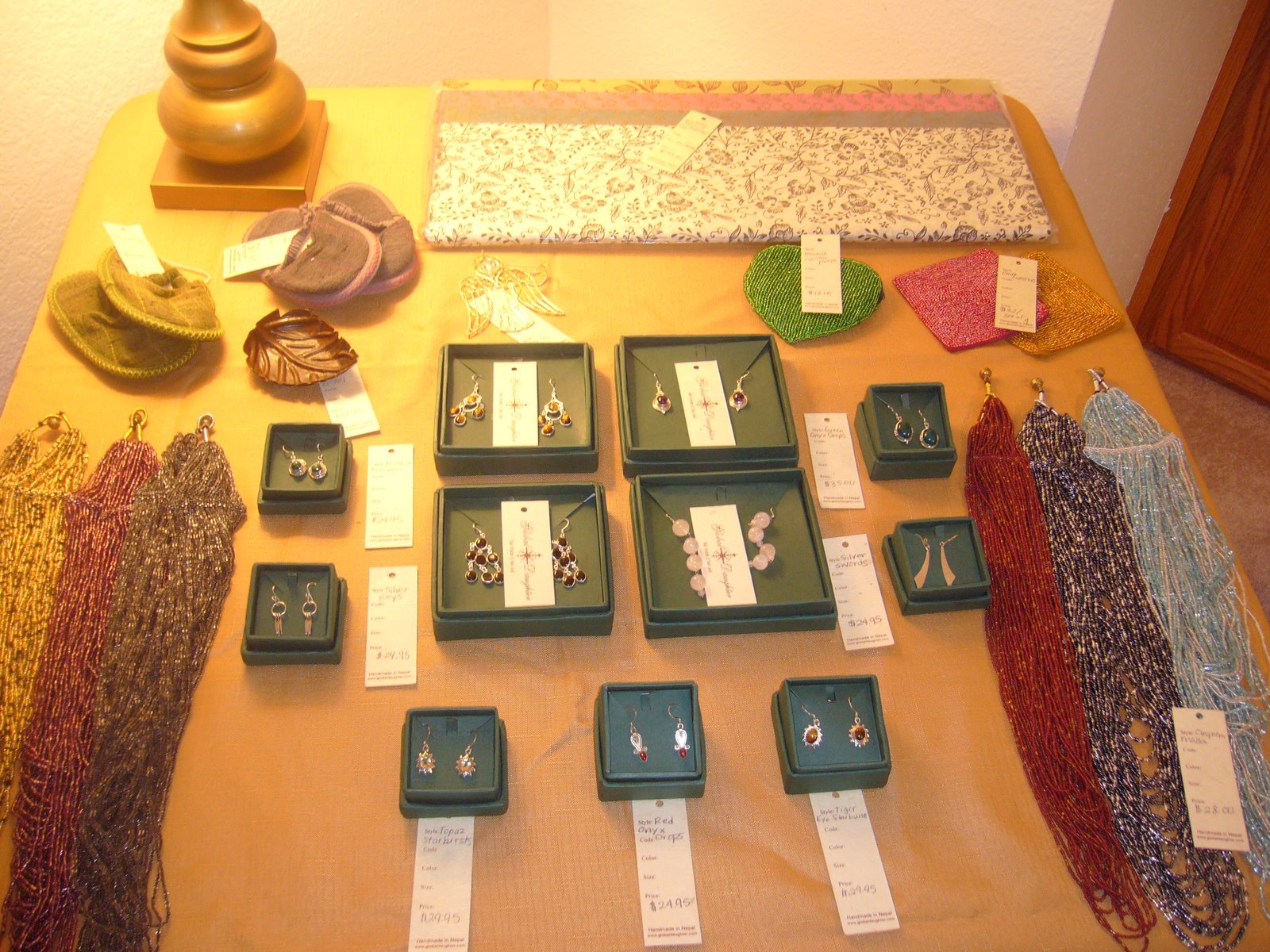 [jewelry+display.JPG]