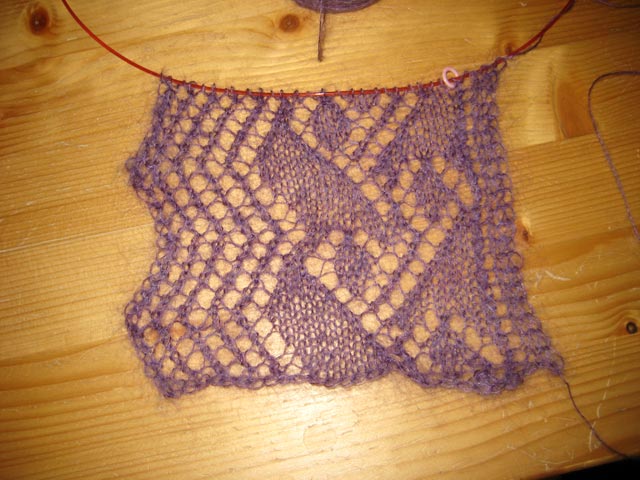 [vlt_scarf1.jpg]