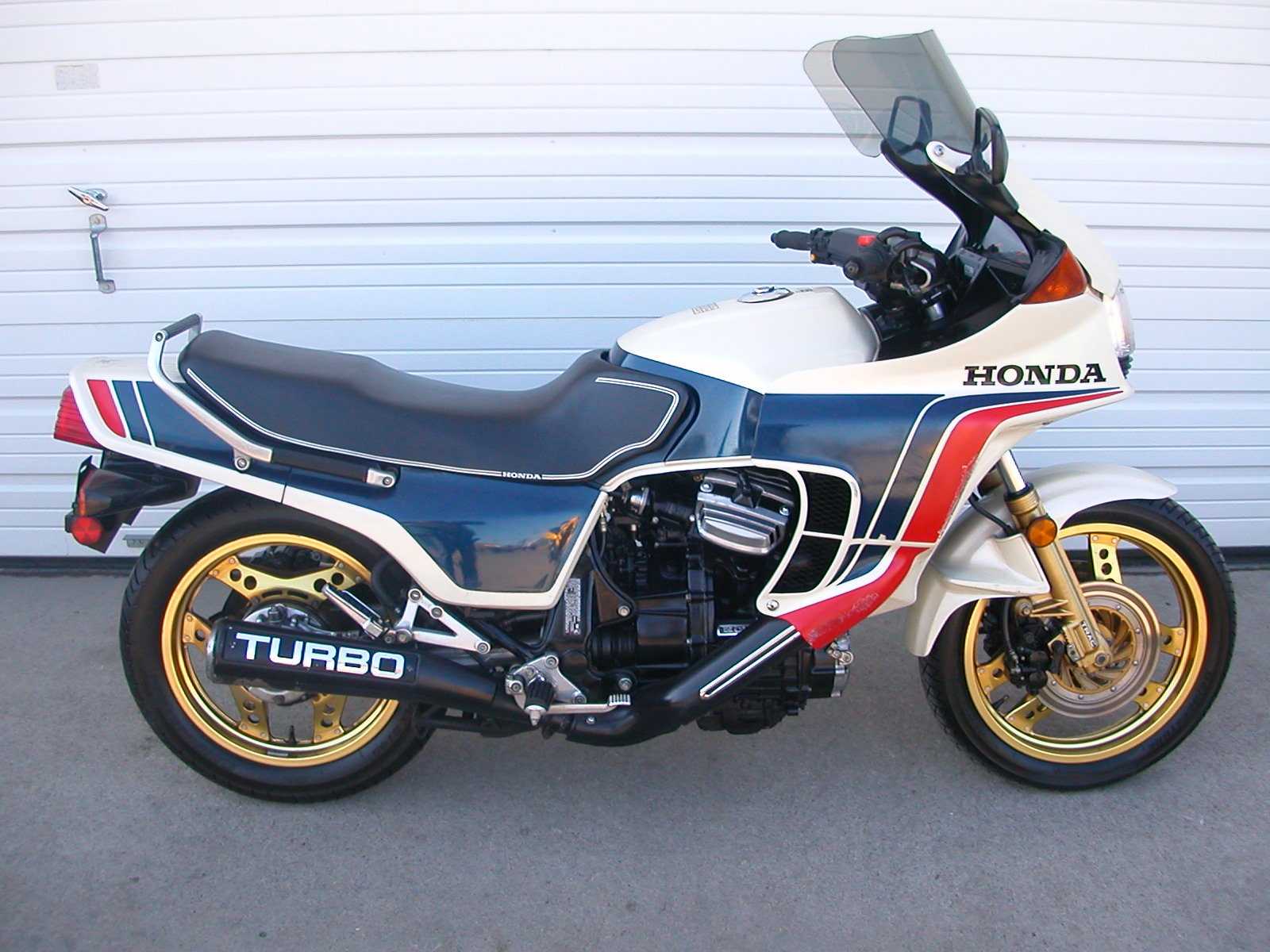 854082CX500T%24DK.JPG