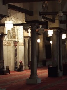 [al-azhar-mosque-prayer-cc-phool-4XC.jpg]