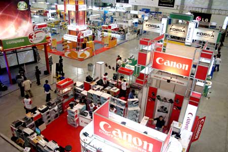 http://4.bp.blogspot.com/_CK0qkMDgaqs/TKsLTZjsR3I/AAAAAAAAAAs/CYDoEASbEv4/s1600/GAMBAR+PAMERAN+1.jpg
