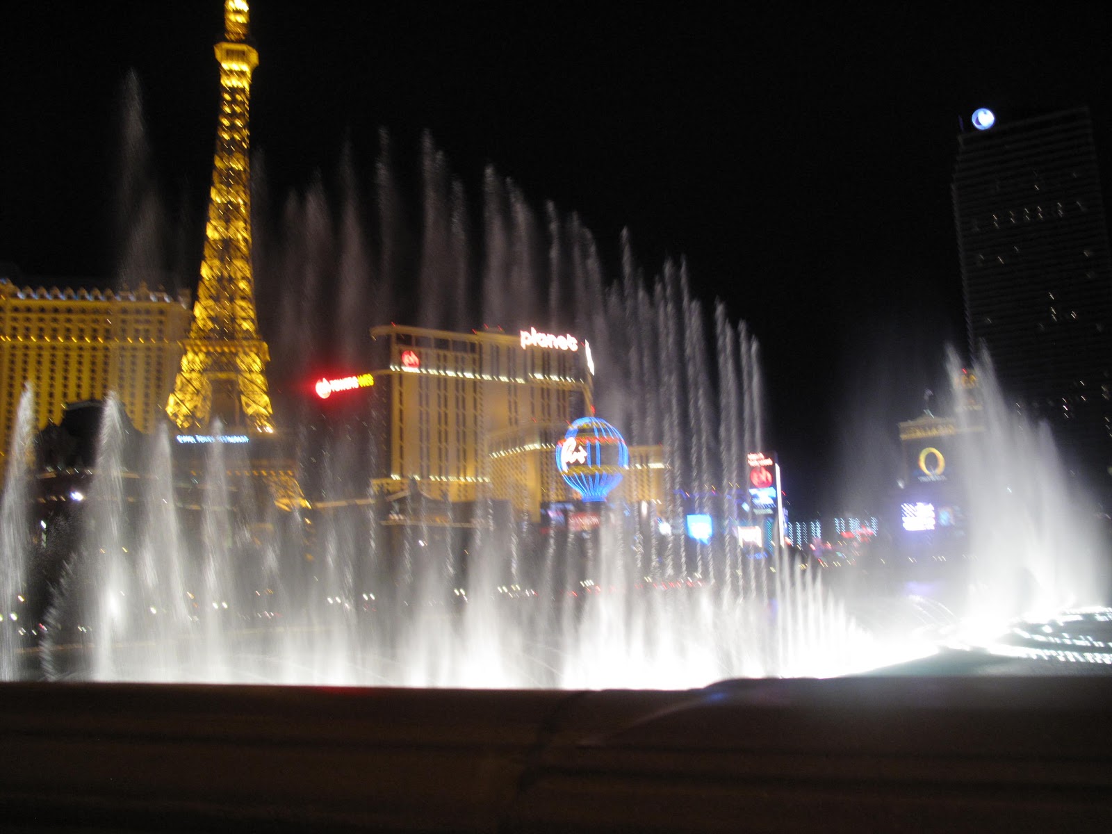 LAS VEGAS DAZE Olives Restaurant Review