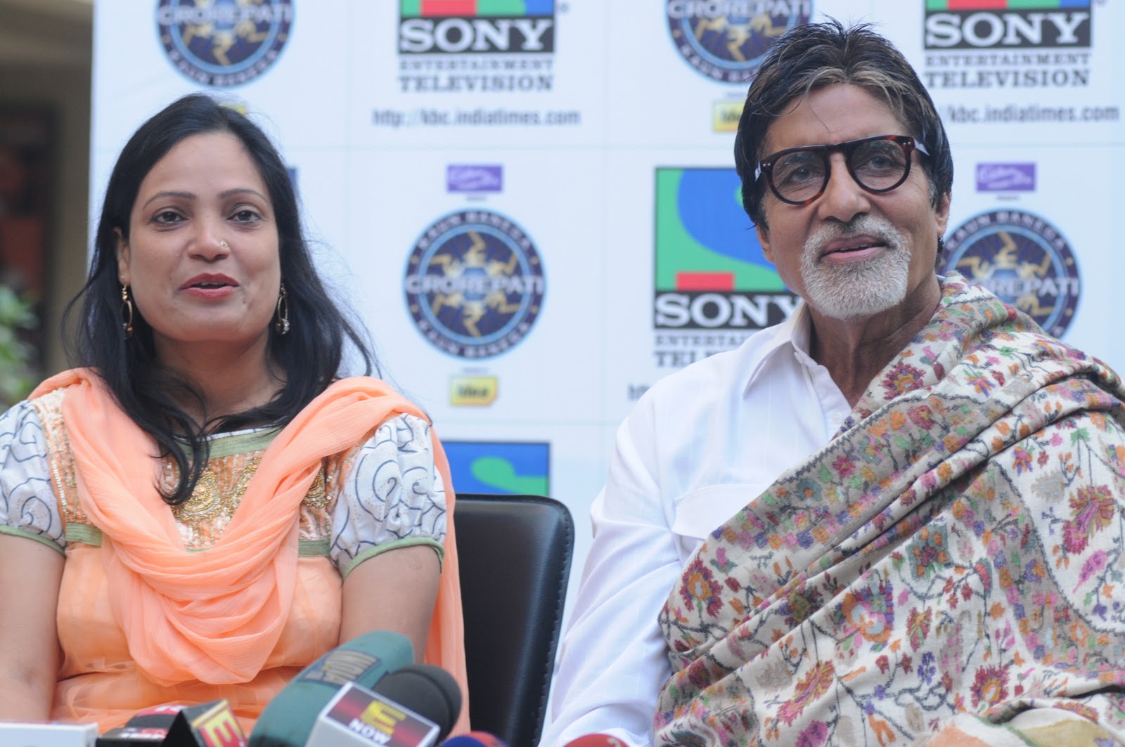 Anuradha Blogs Reality Bites Abhijeet sawant touched a billion hearts by winning a the indian idol 1. anuradha blogs blogger