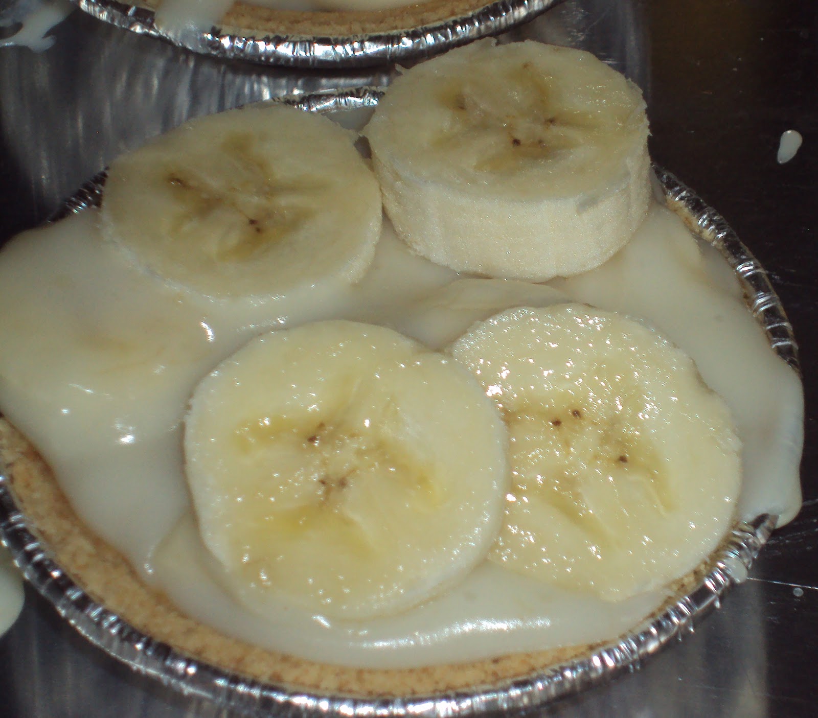 RadTastic SUPER SIMPLE Eggless Banana Cream Pie!