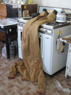 pantlegs on stove