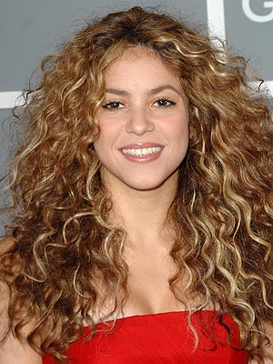 http://4.bp.blogspot.com/_CRs-NtSUpK0/SavMFv2g_bI/AAAAAAAAABc/0Vzb5X1Fabo/S692/shakira.jpg