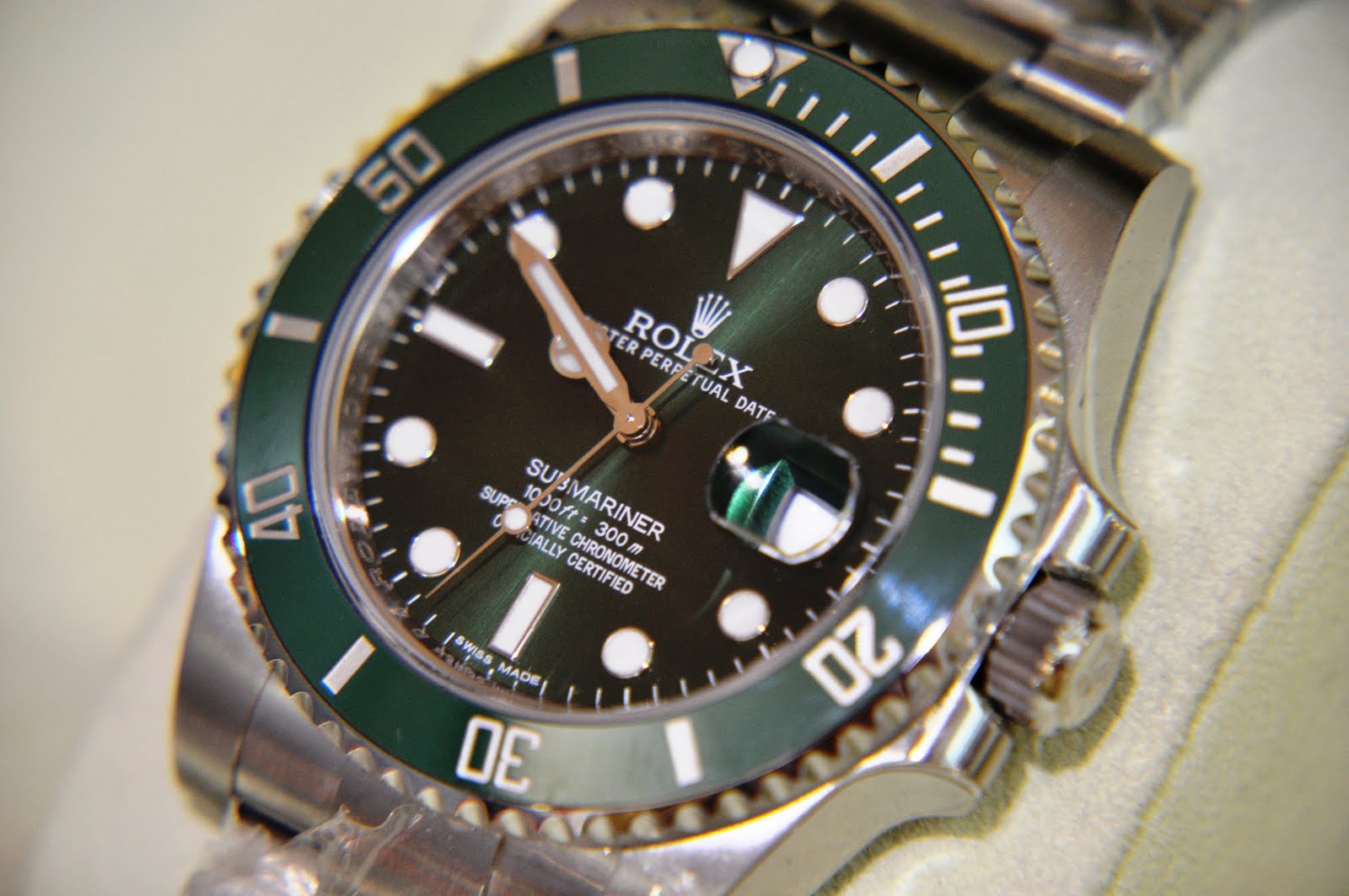 used rolex submariner green bezel