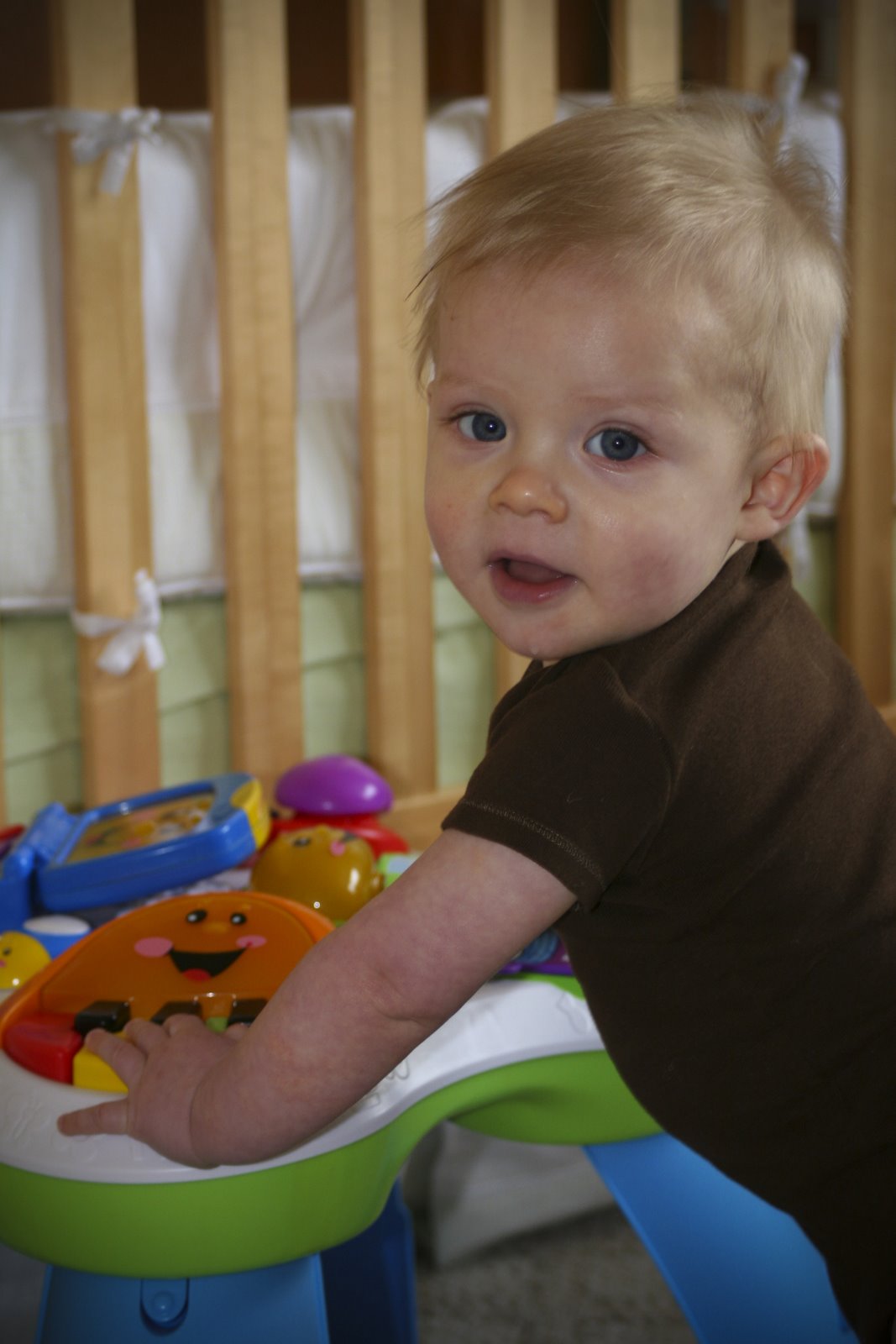 [Playing+with+Mama+(2).jpg]