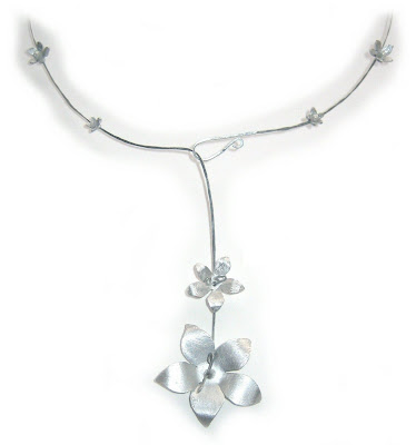 handmade necklace by surf jewels handmade jewellery wedding commision flower wire bead