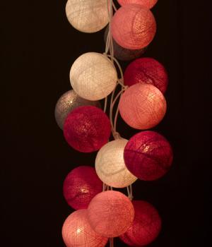 case-cousin-paul-guirlande-boule-Hoi-Han.jpg