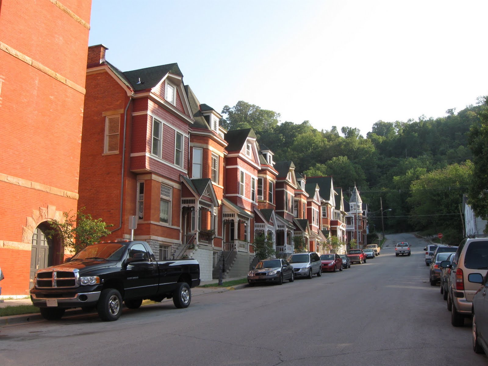 FOLKWAYS NOTEBOOK DYNAMIC ARCHITECTURE OF AN OHIO RIVER TOWN