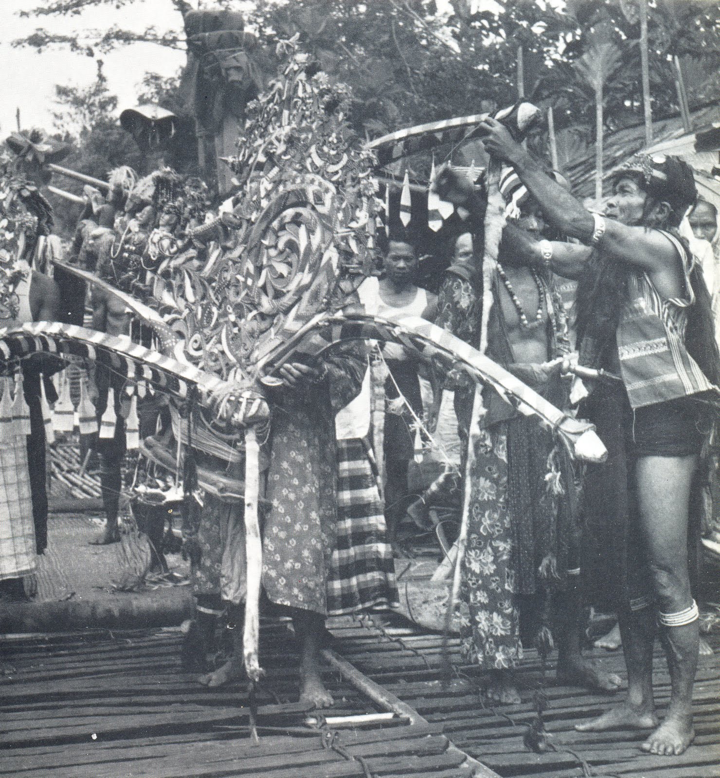 [gawai+kenyalang.bmp]