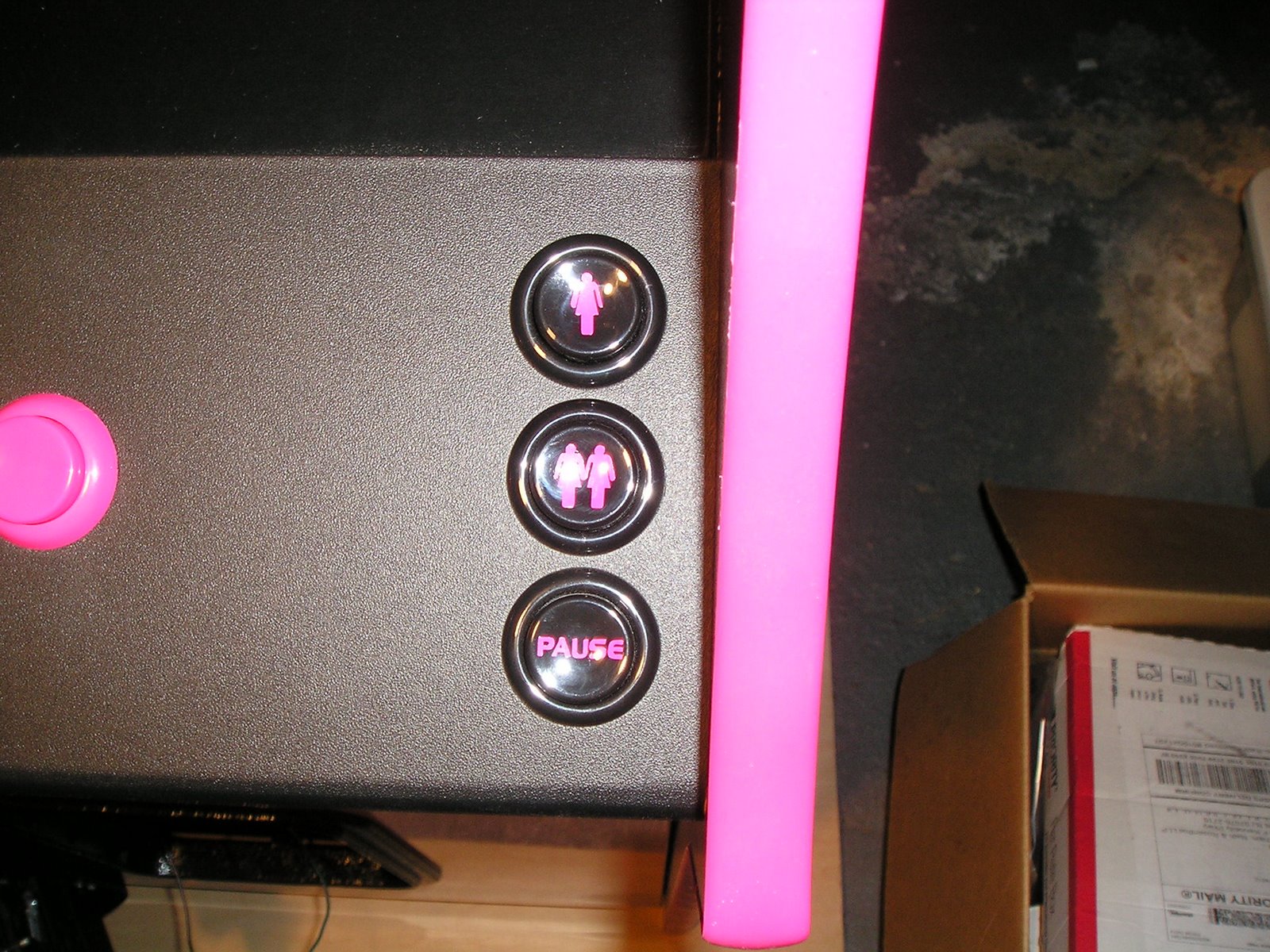 [Buttons+-+Close-up+Decals.JPG]