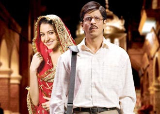 Anushka Sharma and Shah Rukh Khan in Rab Ne Bana Di Jodi