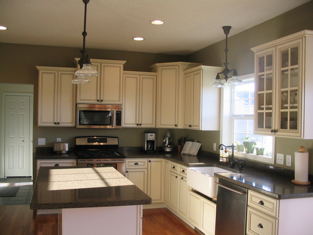 White Kitchen Green Walls kitchen cabinets ideas » green kitchen walls with white cabinets White Kitchen Green Walls kitchen cabinets ideas » green kitchen walls with white cabinets