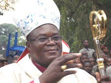 Mgr.Moko, Eveque d'Idiofa